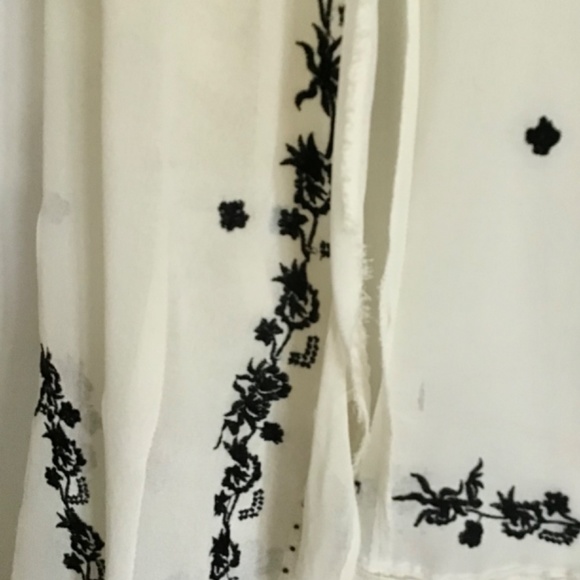 Emma James Sheer Light Cream Black Embroidery Floral Wrap Sweater Top - Picture 6 of 8